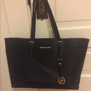 Michael Kors Jet Set Travel Tote